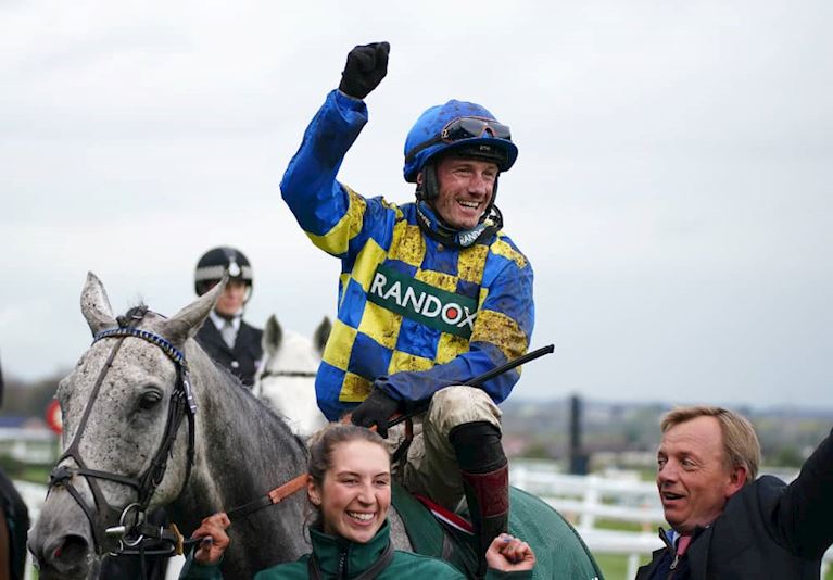 RANDOX GRAND NATIONAL FESTIVAL NEWS: LUCK TURNS FOR TRAINER WARREN GREATREX AS BILL BAXTER TRIUMPHS 