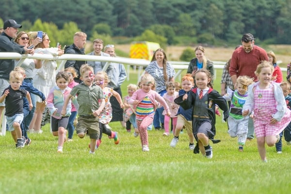 MARKET RASEN RACECOURSE NAMED IN THE TOP 15 RACECOURSES IN THE UK