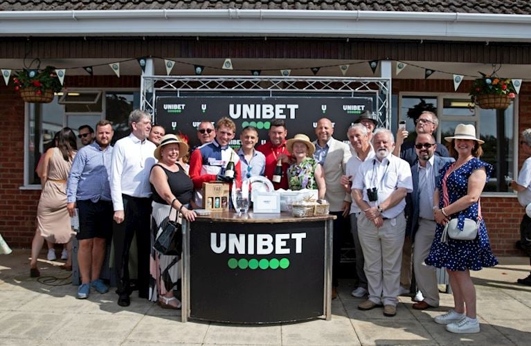 The Unibet Summer Plate Ladies Day: 2024!