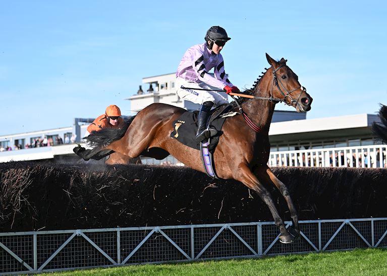 HILLS CLIMBS HIGHEST OFF THEM ALL TO FORM OPENING LEG OF DOUBLE FOR LAVELLE AND BELLAMY