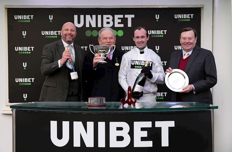 WIN AN ALL-ACCESS TOUR TO SEVEN BARROWS STABLES