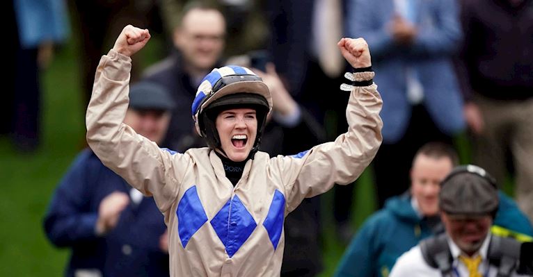 WIN A VIP CHELTENHAM FESTIVAL EXPERIENCE