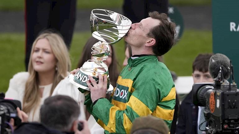 I AM MAXIMUS WINS A SECOND RANDOX GRAND NATIONAL – FACTS & FIGURES PLUS INITIAL QUOTES