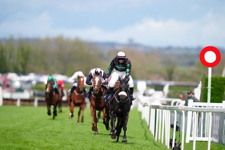 STRONG LEADER HANDS MURPHY EMOTIONAL SUCCESS IN GRADE ONE JRL GROUP LIVERPOOL HURDLE
