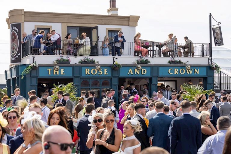 ROSE AND CROWN_Festival_Zone (1).jpg