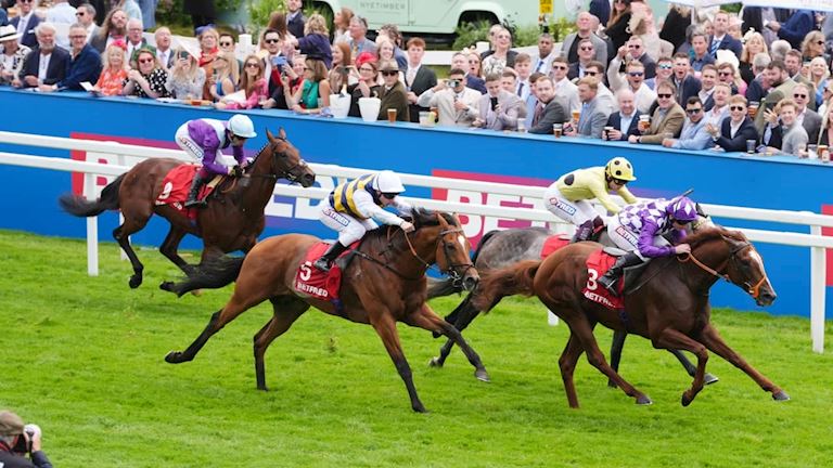 MORE SUCCESS FOR MOORE AS PERSICA BAGS BETFRED DIOMED STAKES