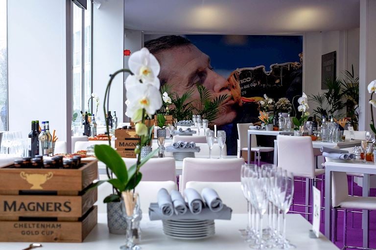 CHE-CHAMPIONS-WALK-RESTAURANT-2019-1.jpg