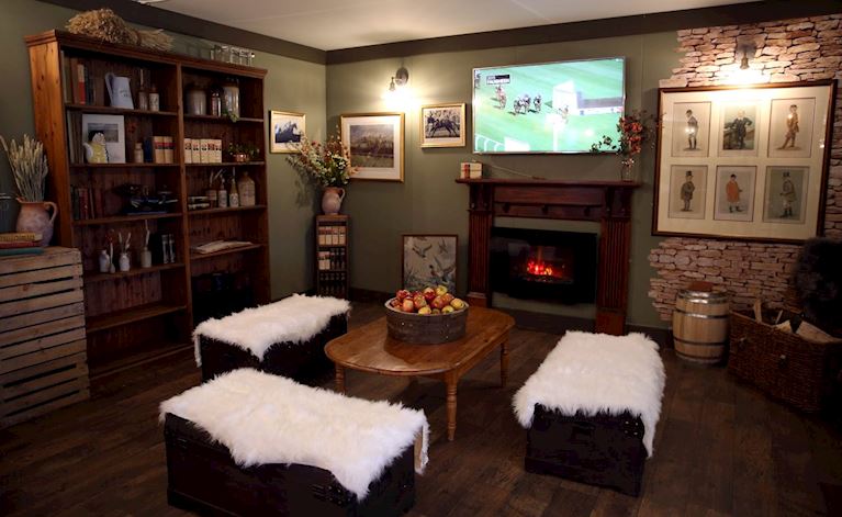 The Horse & Groom