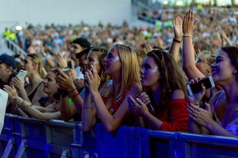 Generic_Crowd_1.jpg