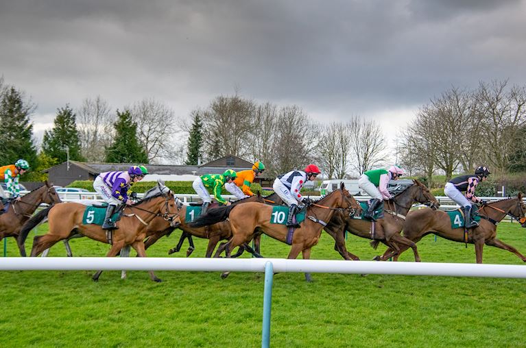 Warwick Racecourse to welcome racehorse owners, Annual Members and hospitality customers for spectat