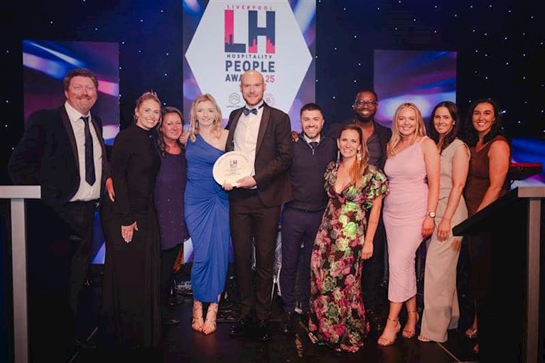 Aintree Racecourse wins top hospitality honour