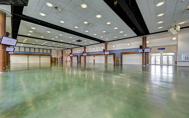 oaks-hall3-640x400-1.jpg
