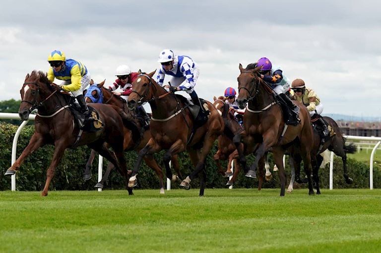 Monday Afternoon Racing