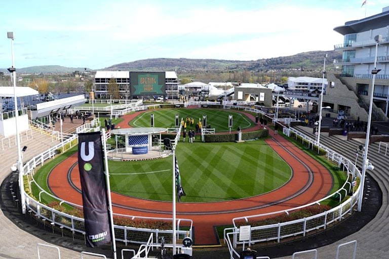 Chelt Parade Ring (002).jpg