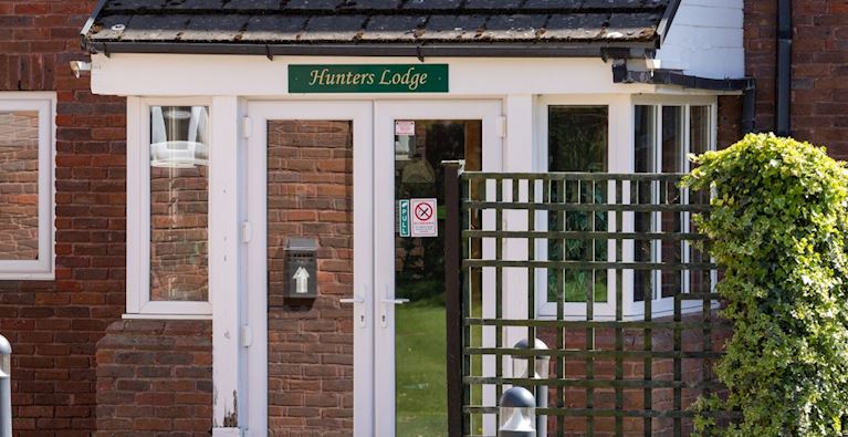 Hunters_Lodge_5.jpg