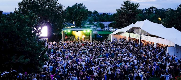 VOTE TO WIN A SUMMER MUSIC NIGHT OF YOUR CHOICE