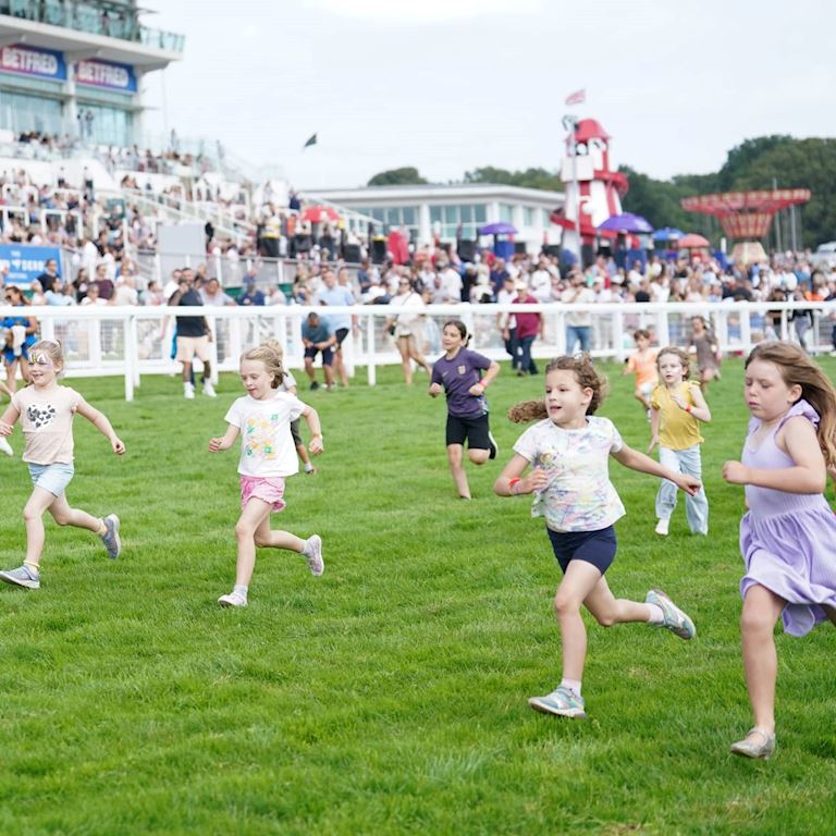 Family Entertainment - Epsom downs (1).jpg