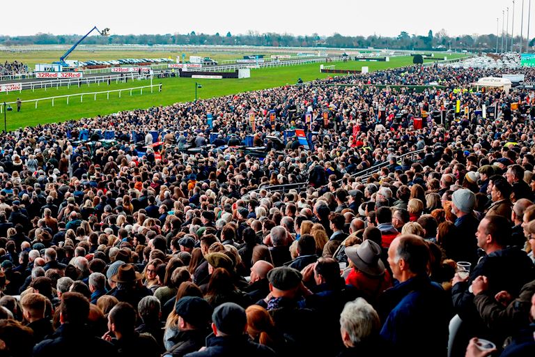 Kempton_WF_18_crowd.jpg
