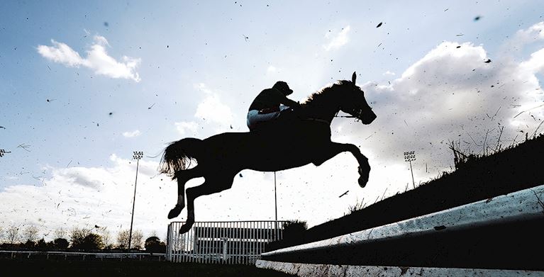 PRINCE GIVES MURPHY TIMELY BOOST AFTER REGISTERING SIXTH COURSE SUCCESS 