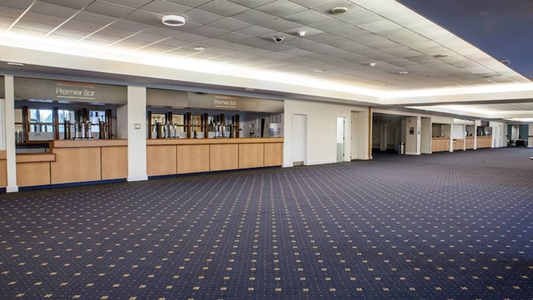 Kempton - Premier Suite 2 (1).jpg