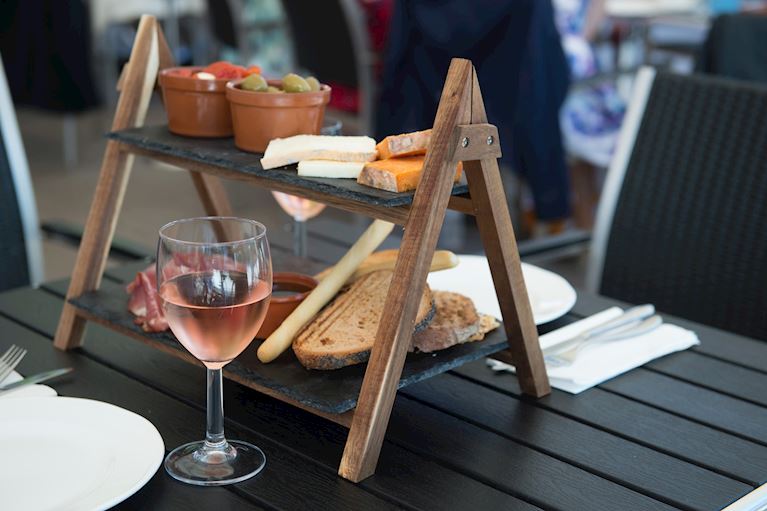 Food & Drink