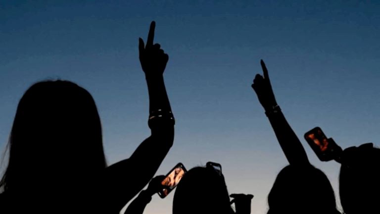 WIN A TABLE FOR TWO AT THE SUMMERHOUSE 