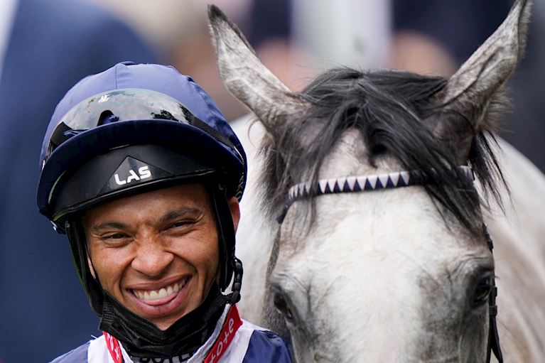 Race 5 - Snow Lantern_PA_1.jpg