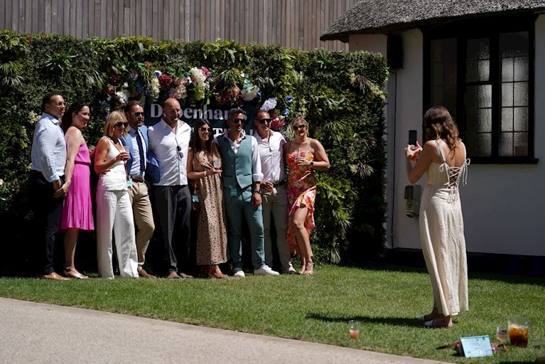Racegoers (9).jpg