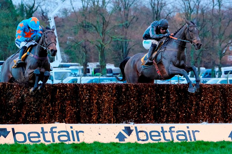 Altior and Un De Sceau.jpg