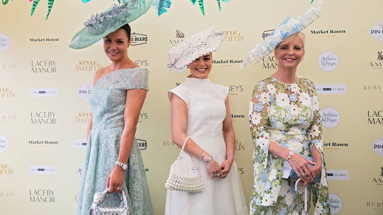 LADIES DAY STYLE AWARDS AT MARKET RASEN RACECOURSE