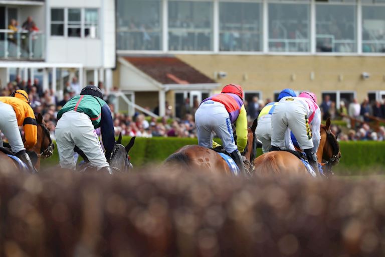 FUND FOR ABANDONED RACE DONATED TO WILTSHIRE AIR AMBULANCE IN SUPPORT OF MAJOR CHARLIE O’SHEA